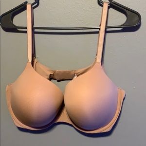 Victoria’s Secret bra 40D